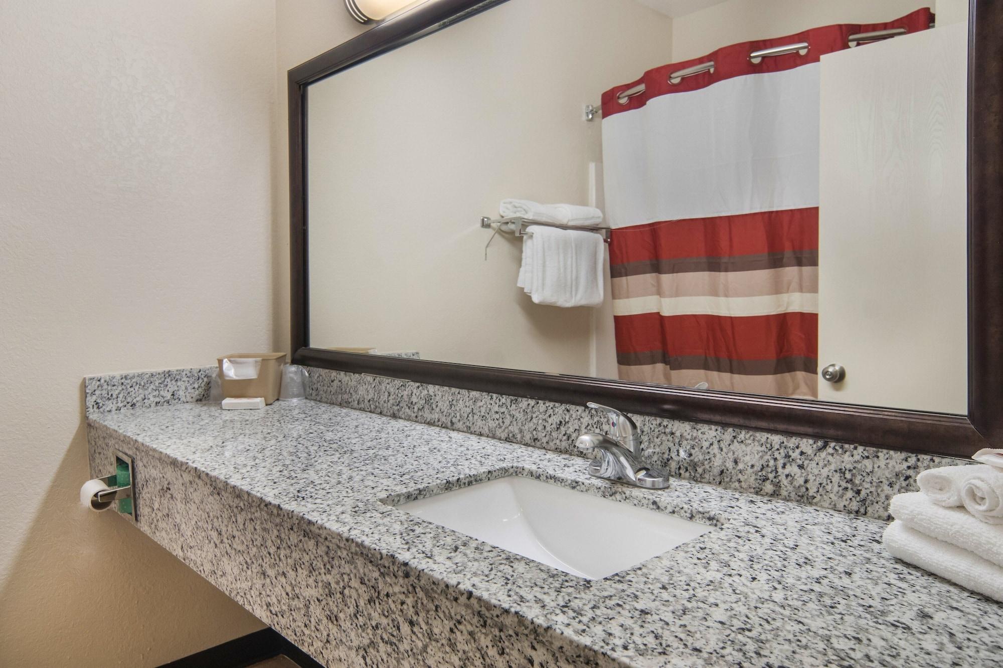 Red Roof Inn Fort Worth - Saginaw ภายนอก รูปภาพ