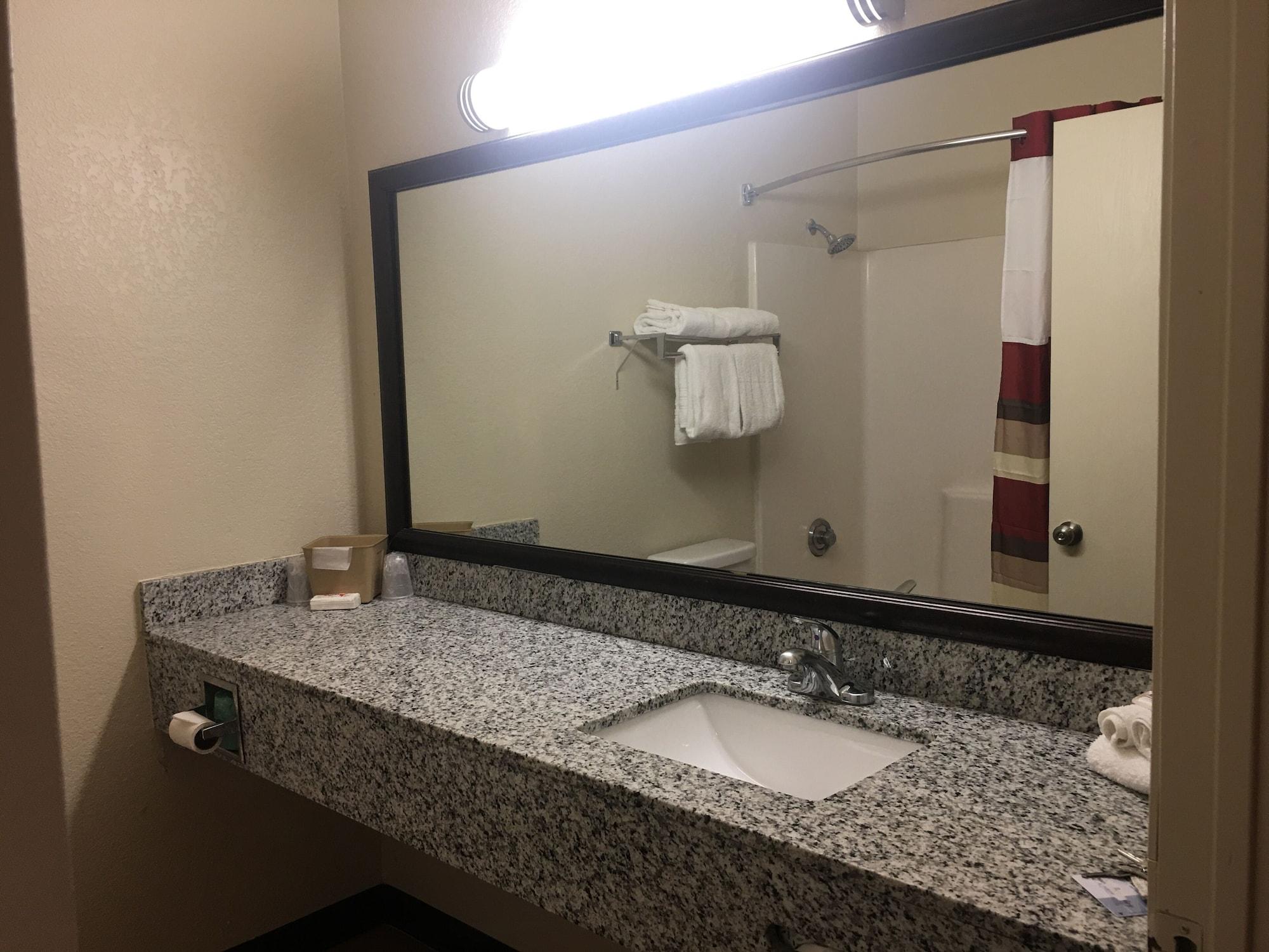 Red Roof Inn Fort Worth - Saginaw ภายนอก รูปภาพ